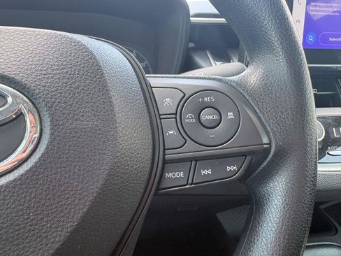 Used 2023 Toyota Corolla LE w/ LE Convenience Package FWD image 37
