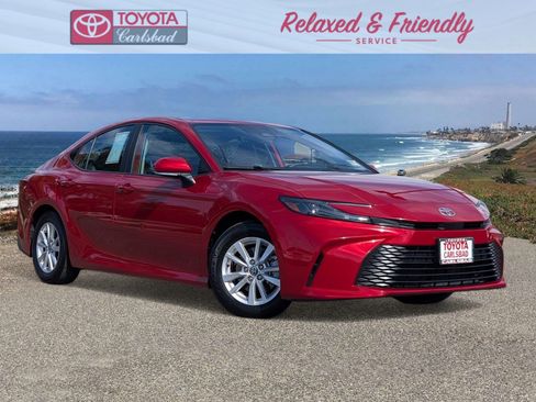 Used 2025 Toyota Camry LE w/ Convenience Package image 1