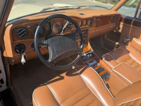 Used 1990 Bentley Continental RWD image 17