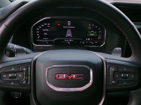 Used 2024 GMC Sierra 1500 AT4 w/ AT4 Preferred Package AWD/4WD image 9