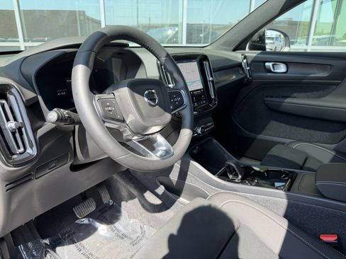 Used 2024 Volvo XC40 Recharge Plus w/ Protection Package Premier RWD image 33