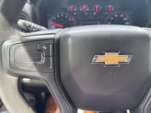 Used 2022 Chevrolet Silverado 1500 W/T w/ Trailering Package AWD/4WD image 17