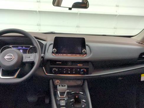 Certified 2023 Nissan Rogue S FWD image 21