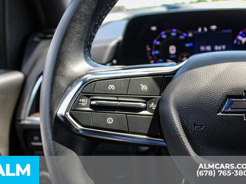 Used 2025 Chevrolet Suburban Z71 AWD/4WD image 29