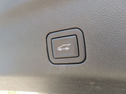 Used 2023 Chevrolet Tahoe RST w/ Luxury Package image 39