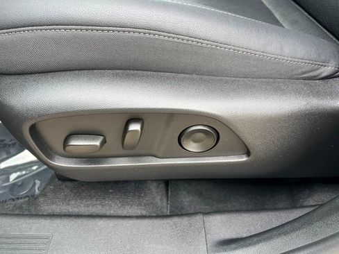 Used 2026 Chevrolet Equinox LT w/ Convenience Package II AWD/4WD image 12
