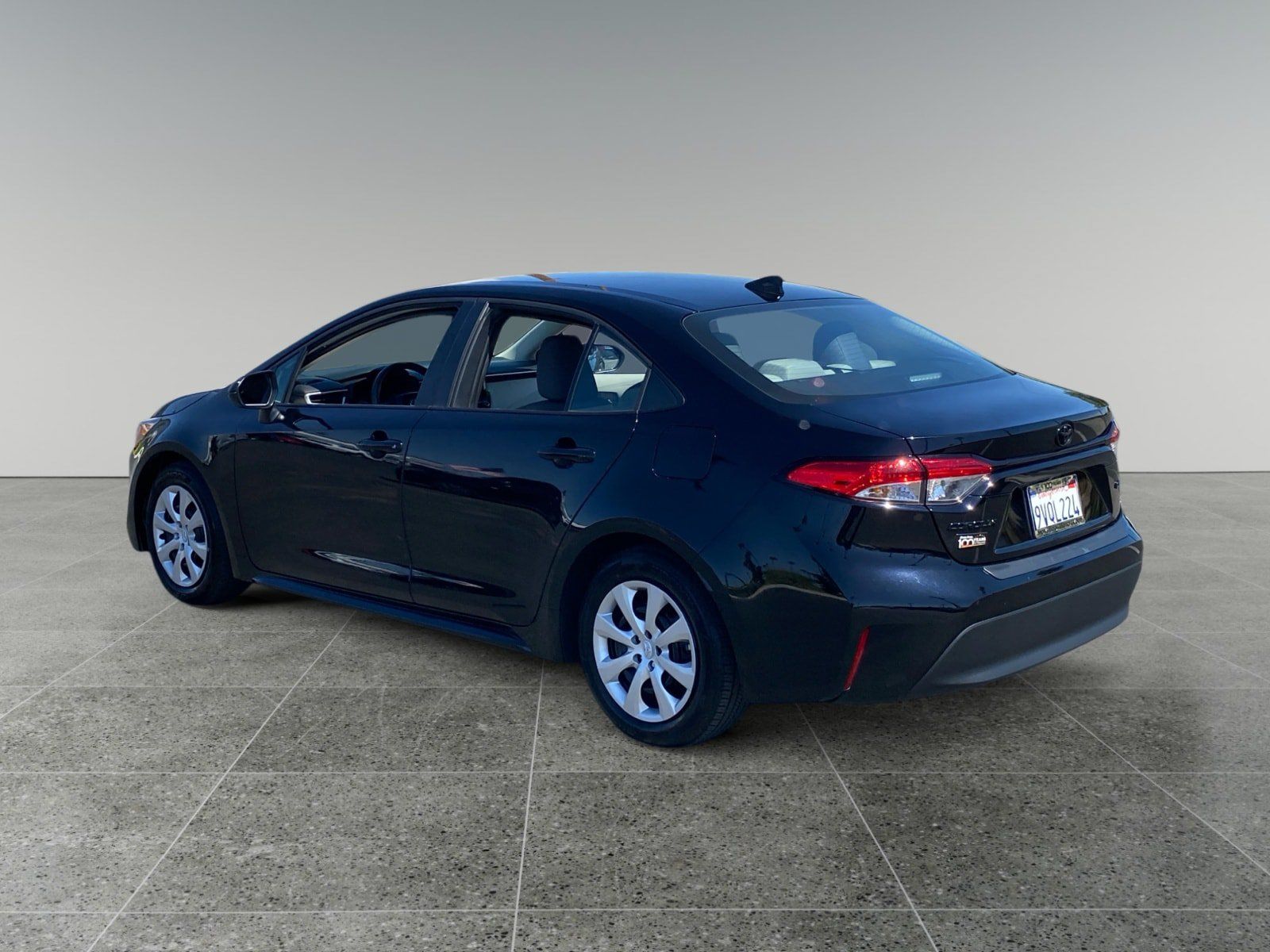 Used 2026 Toyota Corolla LE FWD image 3