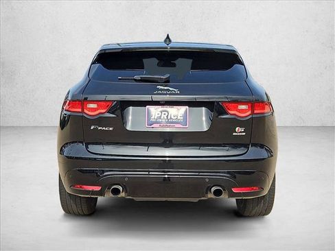 Used 2017 Jaguar F-PACE S image 7