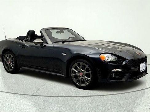Used 2017 FIAT 124 Spider Abarth RWD image 3