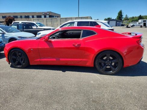 Used 2018 Chevrolet Camaro SS RWD image 11