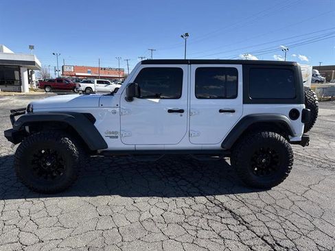Used 2018 Jeep Wrangler Unlimited Sport S image 7