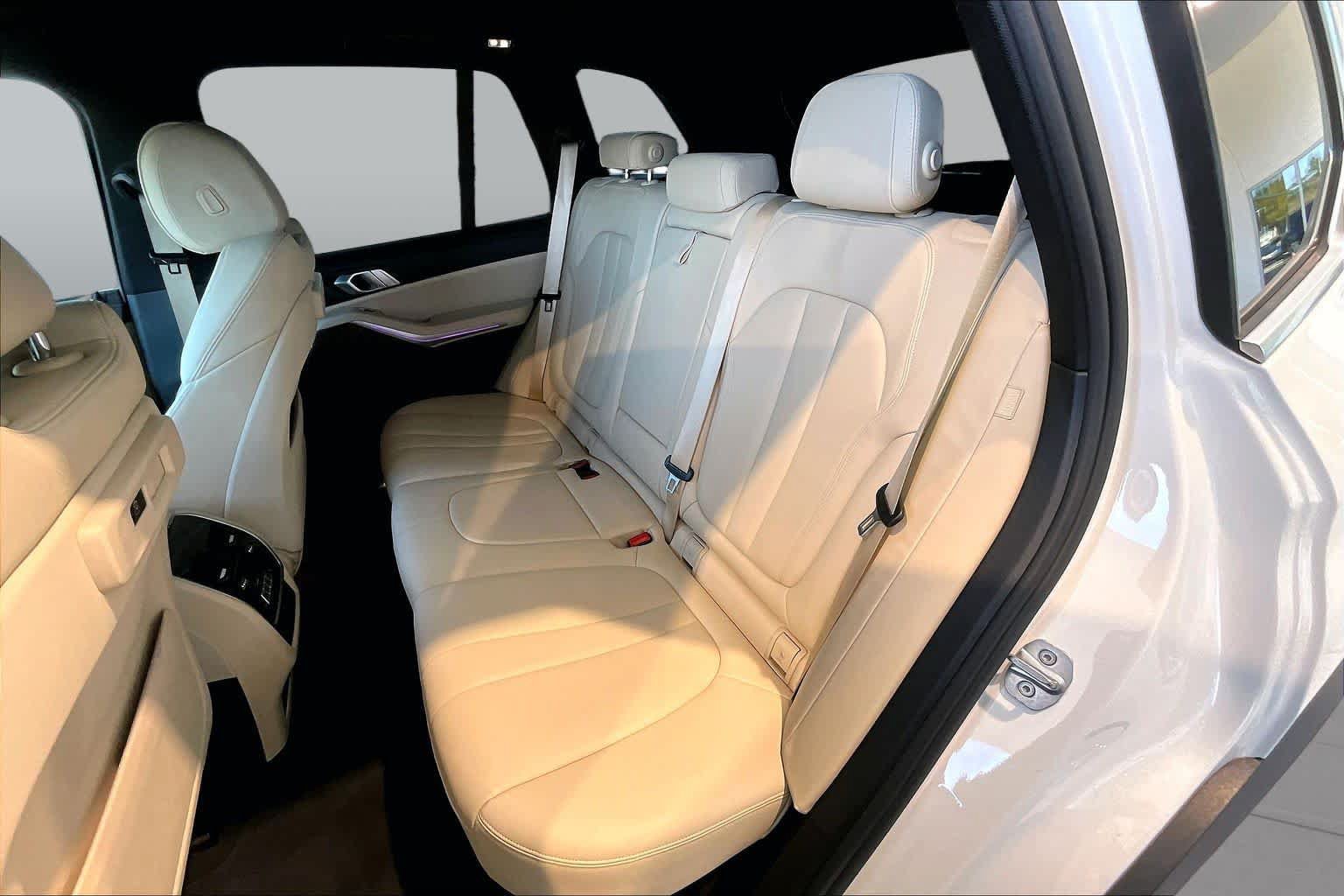 Used 2019 BMW X5 xDrive40i w/ Convenience Package AWD/4WD image 22