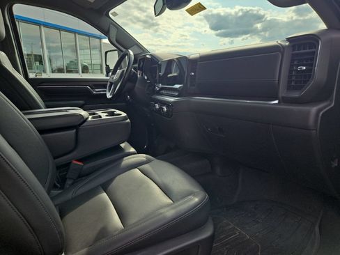 Used 2024 GMC Sierra 3500 SLT AWD/4WD image 16