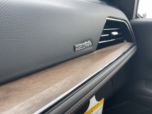 New 2025 Chevrolet Tahoe High Country image 39