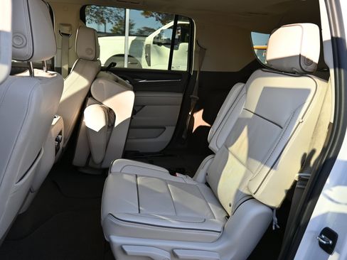 Used 2022 GMC Yukon XL Denali w/ Max Trailering Package image 12