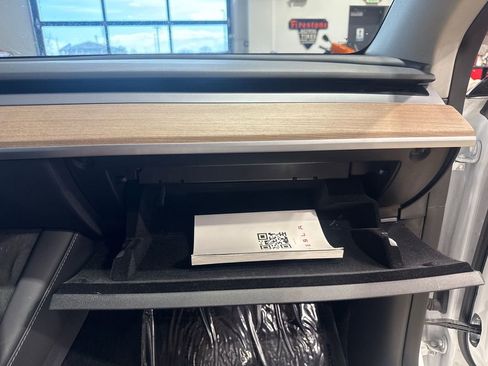 Used 2023 Tesla Model Y Performance image 82