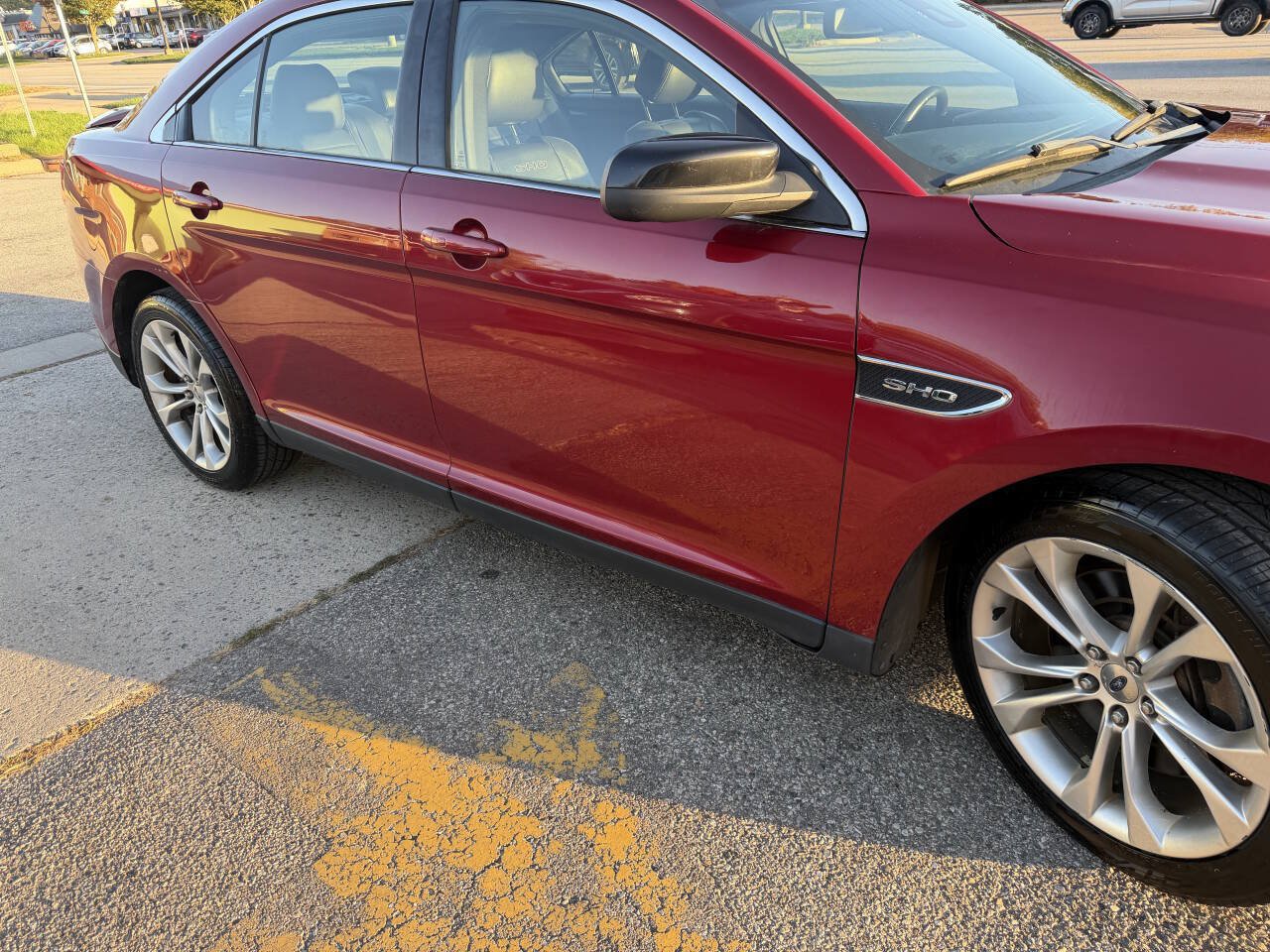 Used 2013 Ford Taurus SHO AWD/4WD image 9