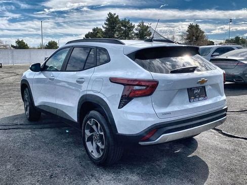 New 2026 Chevrolet Trax LT FWD image 12