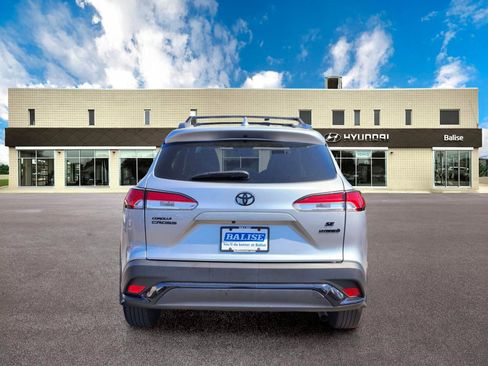 Used 2024 Toyota Corolla Cross AWD Hybrid image 3