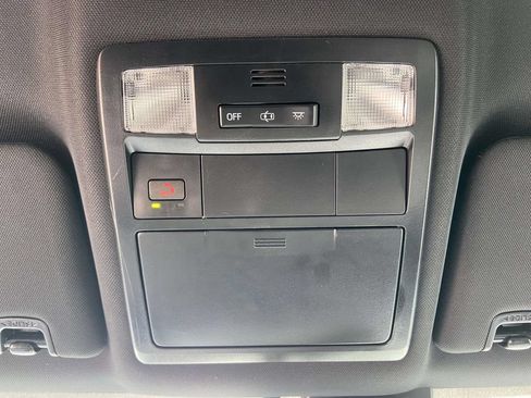 Used 2022 Toyota Tacoma TRD Sport w/ Technology Package RWD image 31