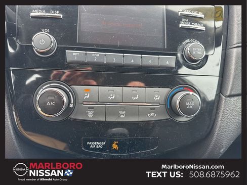 Used 2017 Nissan Rogue S image 25