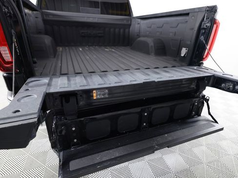 Used 2022 GMC Sierra 1500 SLT w/ SLT Premium Plus Package image 8