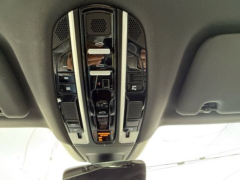 Used 2019 Porsche Panamera 4 image 38