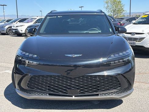 Used 2025 Genesis GV60 RWD image 2