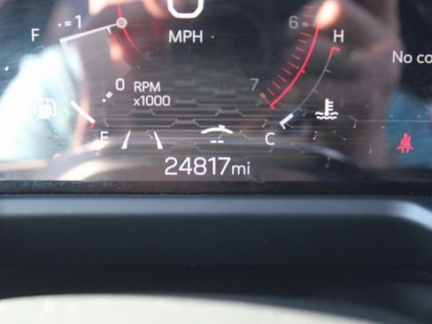 Used 2024 GMC Acadia Denali image 30