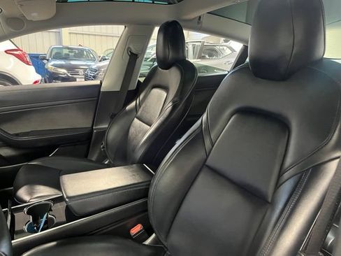 Used 2020 Tesla Model 3 Standard Range Plus RWD image 23