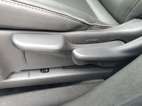 Used 2024 Buick Encore GX Sport Touring image 18