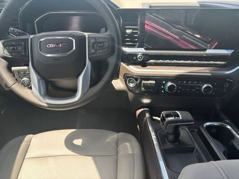 New 2026 GMC Sierra 1500 SLT AWD/4WD image 19
