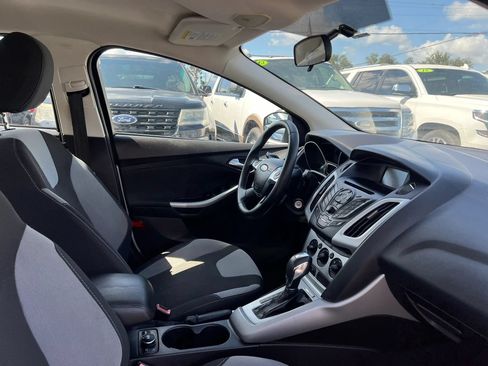 Used 2012 Ford Focus SE FWD image 15