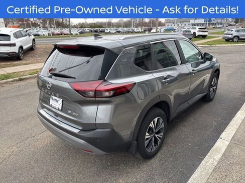 Used 2023 Nissan Rogue SV w/ SV Premium B Package image 7