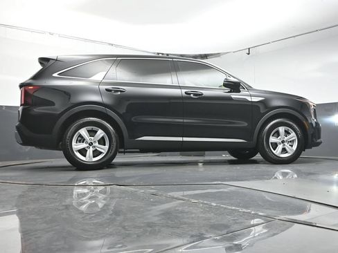 Used 2026 Kia Sorento LX FWD image 37