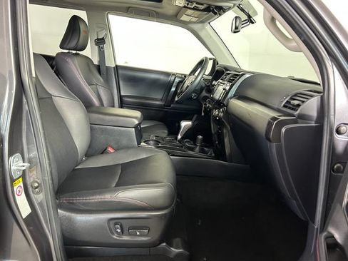 Used 2019 Toyota 4Runner TRD Off-Road Premium AWD/4WD image 28