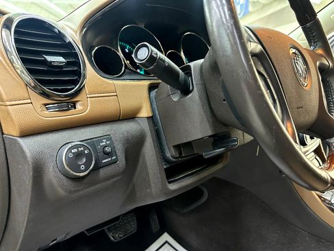 Used 2015 Buick Enclave Leather image 19