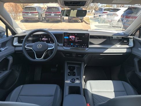 New 2026 Volkswagen Tiguan SE AWD/4WD image 19