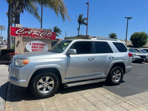 Used 2011 Toyota 4Runner SR5 w/ Convenience Pkg AWD/4WD image 4