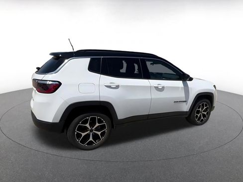 Used 2025 Jeep Compass Limited AWD/4WD image 14