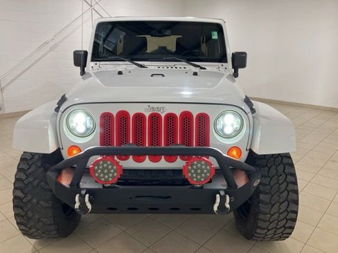 Used 2013 Jeep Wrangler Unlimited Sahara image 8
