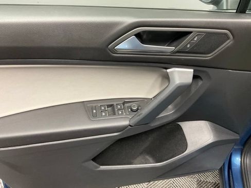 Used 2019 Volkswagen Tiguan SE w/ Panoramic Sunroof Package AWD/4WD image 15