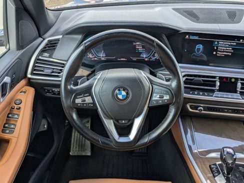 Used 2021 BMW X5 xDrive45e w/ Parking Assistance Package image 19