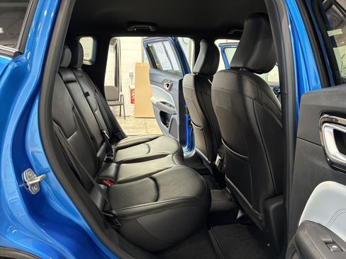 Certified 2024 Jeep Compass Limited AWD/4WD image 12