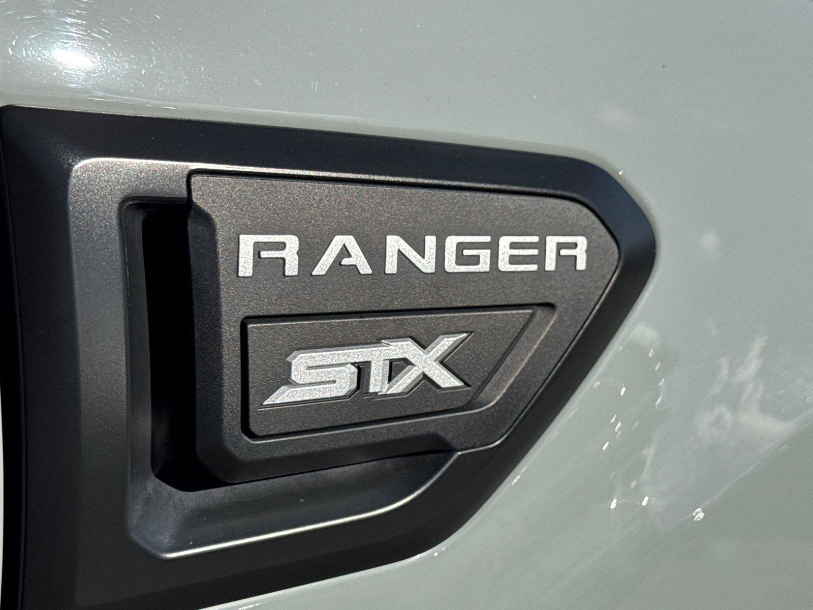 Certified 2022 Ford Ranger XL w/ FX4 Off-Road Package AWD/4WD image 9