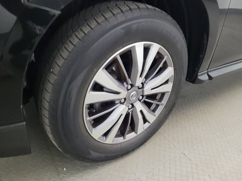 Used 2020 Nissan Pathfinder SL AWD/4WD image 31