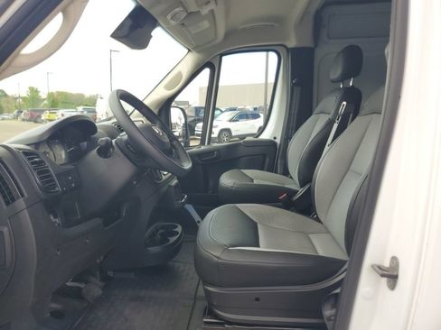 Used 2026 RAM ProMaster 2500 w/ Convenience Group FWD image 4