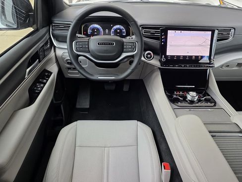 New 2025 Jeep Wagoneer Series II image 12