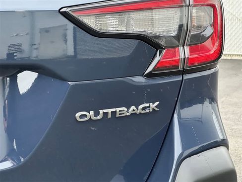 Used 2025 Subaru Outback Limited image 6