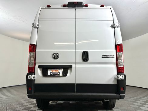 Used 2026 RAM ProMaster 2500 w/ Convenience Group FWD image 23